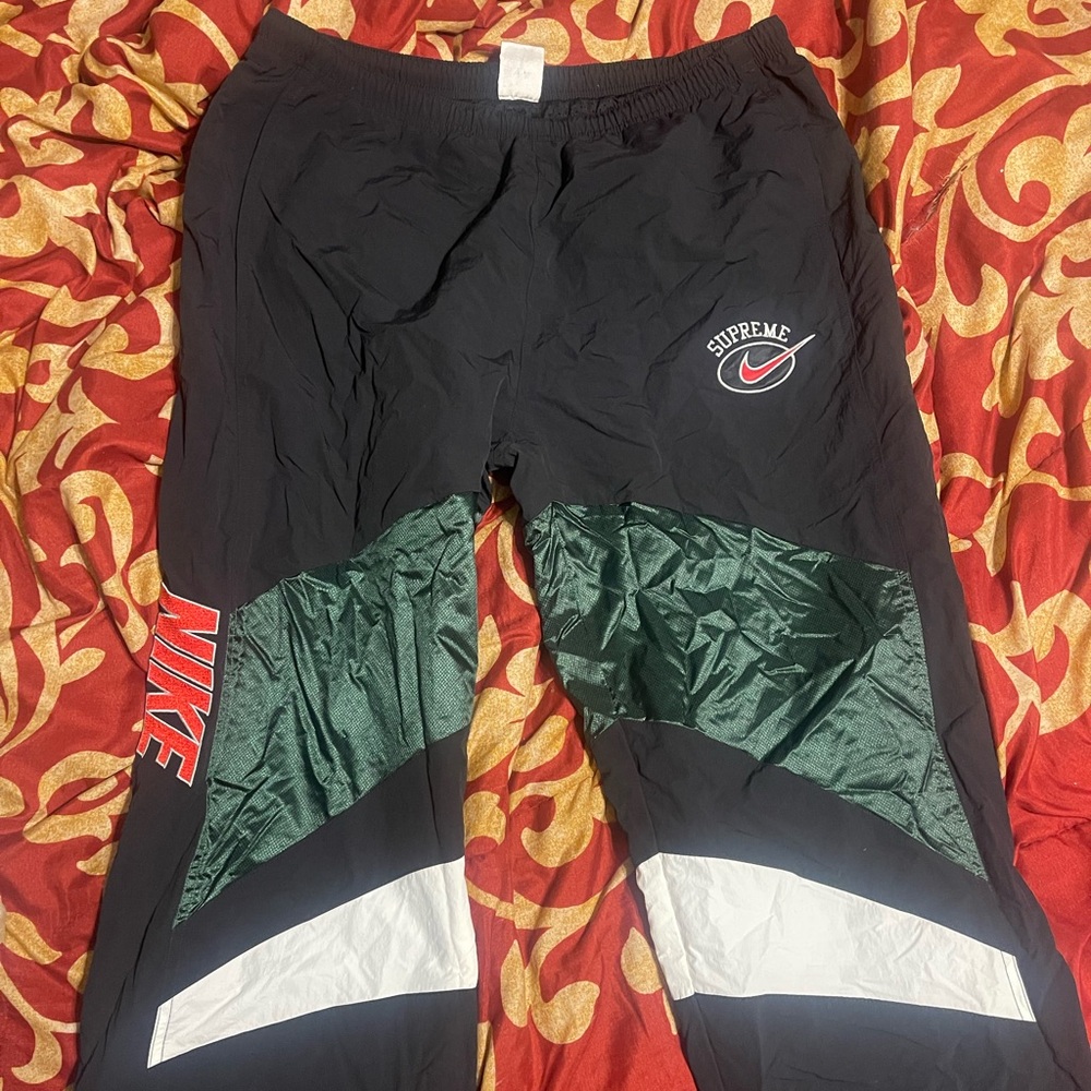 Supreme Nike
